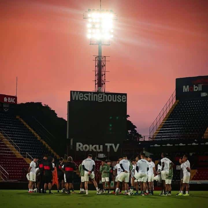 La Liga Deportiva Alajuelense y Puntarenas: El Duelo que Define la Final del Clausura 2025